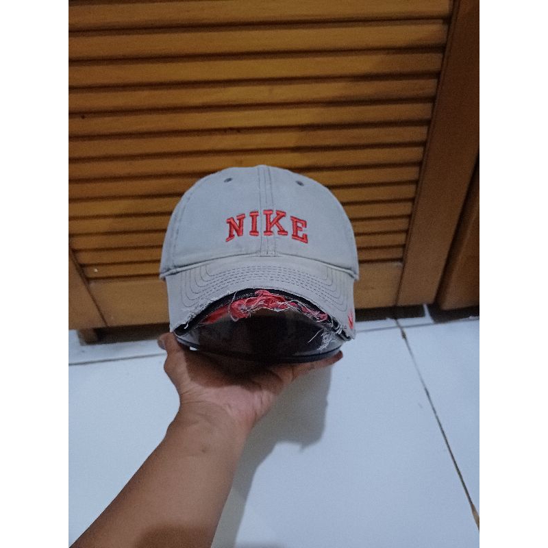 Topi Nike Vintage Classic