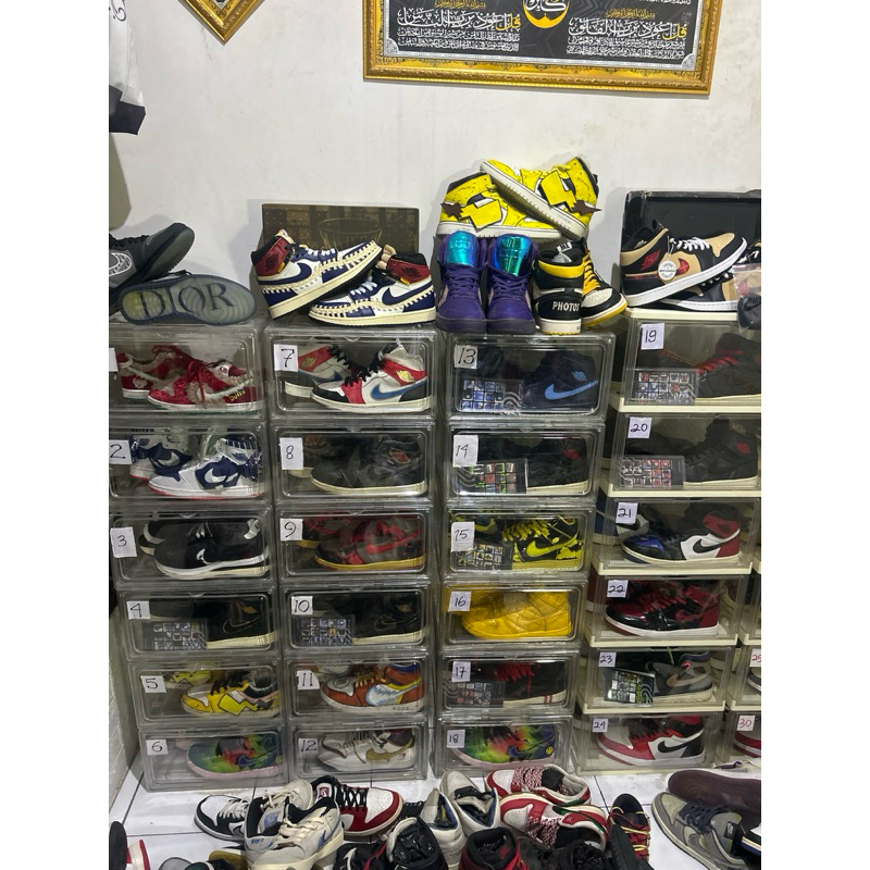 Box Sepatu transparan