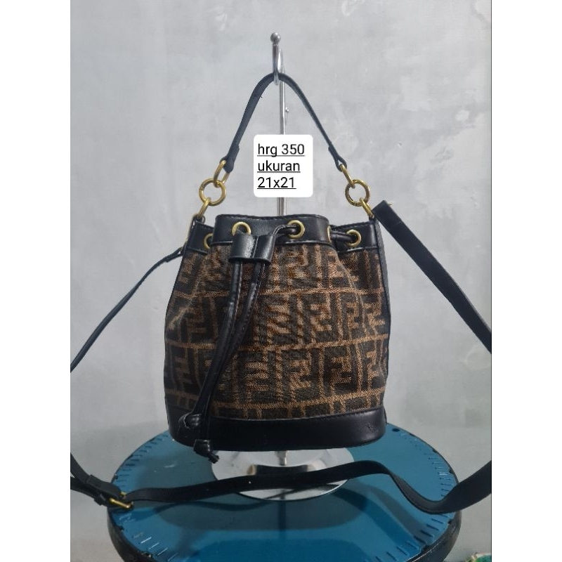 Tas serut Fendi