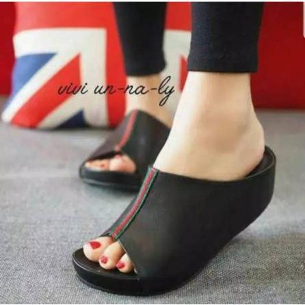 OFFICIAL SUNDAY STORE - Sandal Wedges Pesta Kondangan Wanita Slip On GUCCI
