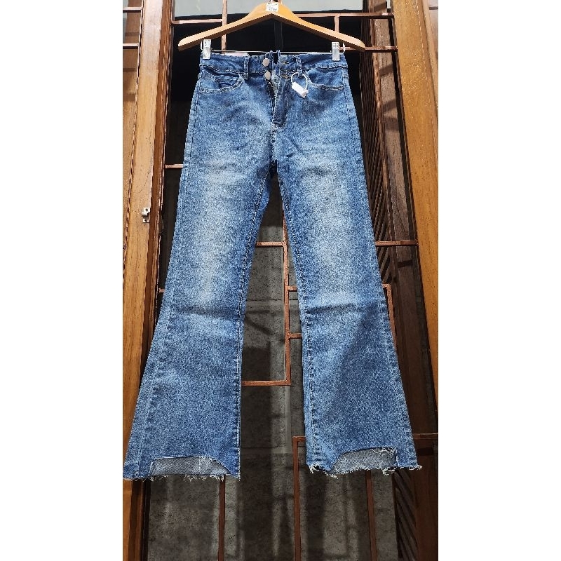 New celana jeans HM unfinish size M,, riamiranda,, vivizubedi,, buttonscarves,, BNB