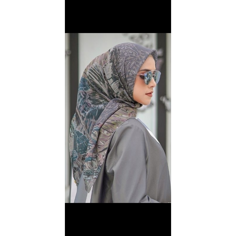 PRELOVED BUTTONSCARVES FARSHA STONE