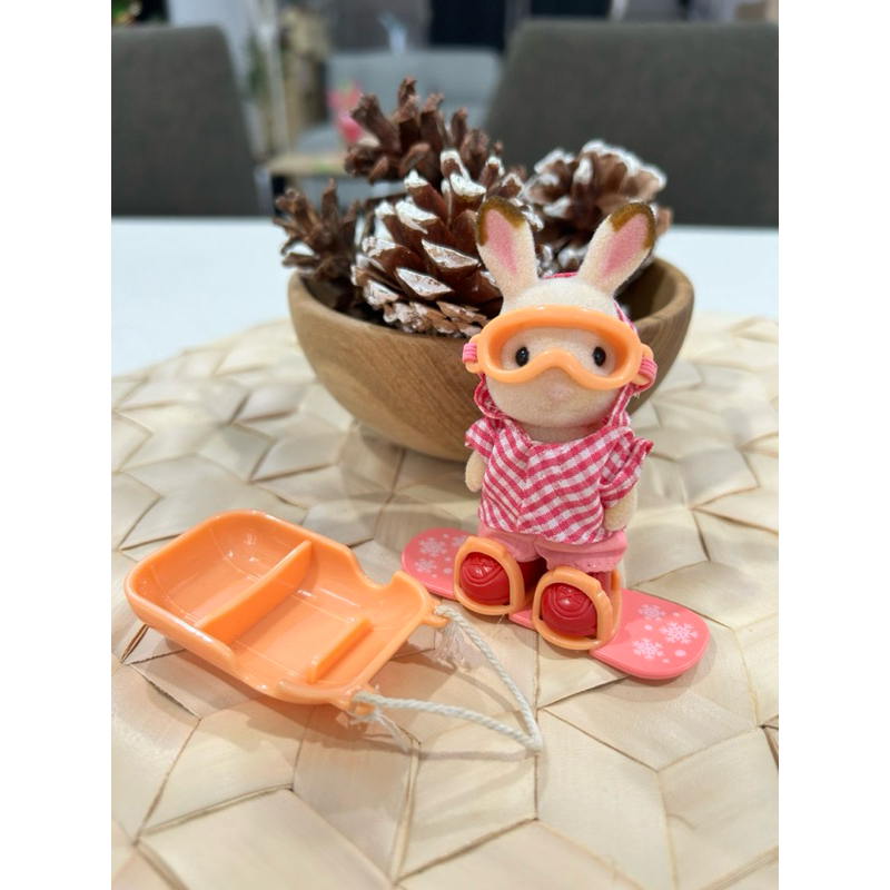 Sylvanian winter sport vintage preloved