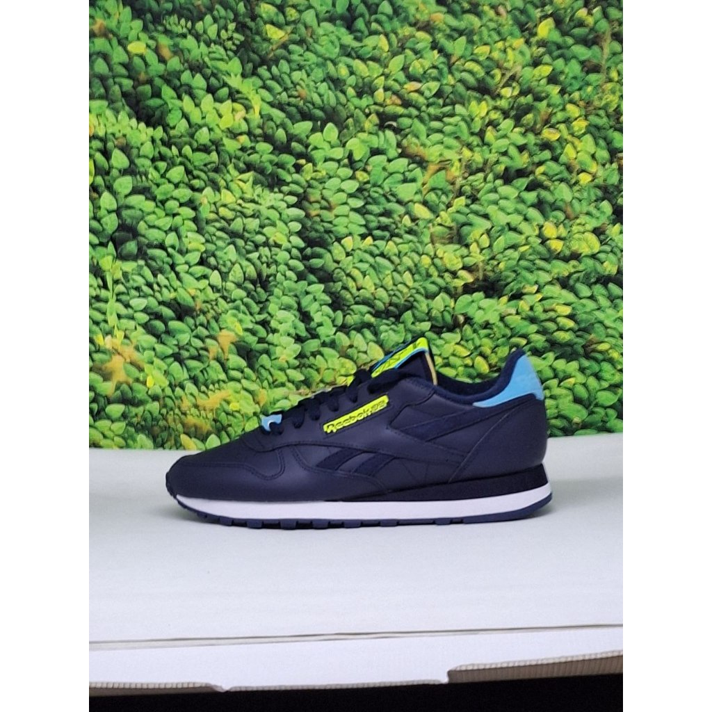 Sepatu Sneaker Pria Reebok Classic Leather 100% Original