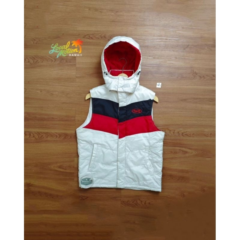 Local motion colour block vest