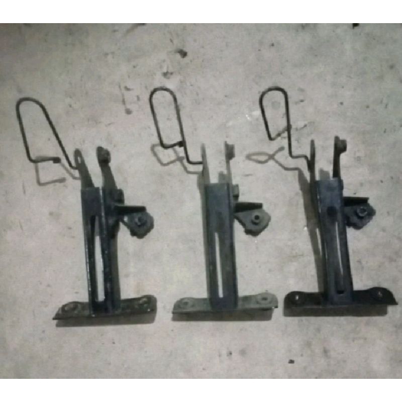 dudukan tameng Lampu depan beat fi 2013 sampe 2016, barang original copotan