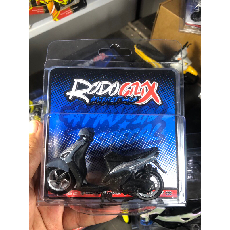 Miniatur motor yamaha mio sporty skala 1:20