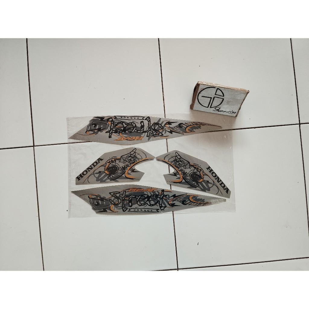 Striping Sticker Lis polet Honda Beat Street 2021 2022 Silver Original