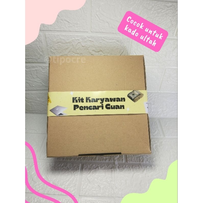 

GIFT KARYAWAN/KADO ULANG TAHUN/GIFT GRADUATION/HADIAH KELULUSAN/HADIAH WISUDA/GIFT BUDAK KORPORAT/ANAK AGENCY/HADIAH ULANG TAHUN/BIRTHDAY GIFT/GIFT BOX