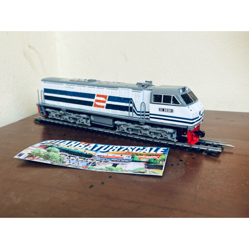 Miniatur Kereta Api, Lokomotif CC 203 01 High Detail SKALA HO 76