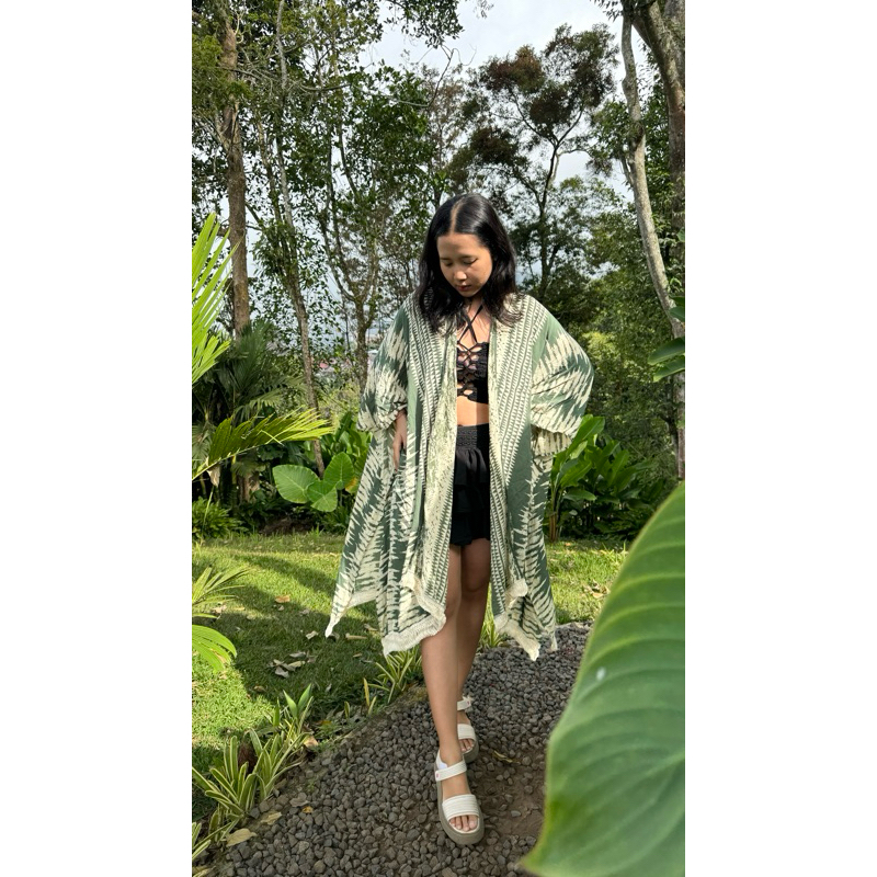 kimono etnik / kimono bali / kimono murah / kimono ular / kimono polos / kimono linen / outer wanita