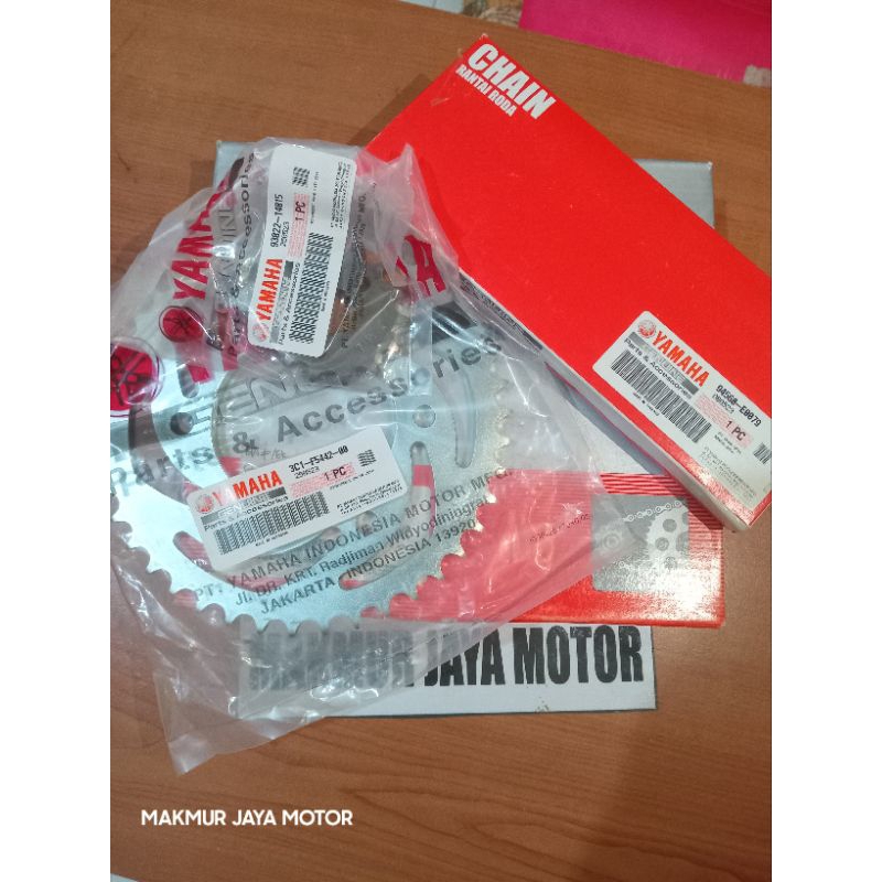 GEAR SET/RANTAI SET YAMAHA DI JAMIN 100% ORI UNTUK MOTOR VIXION