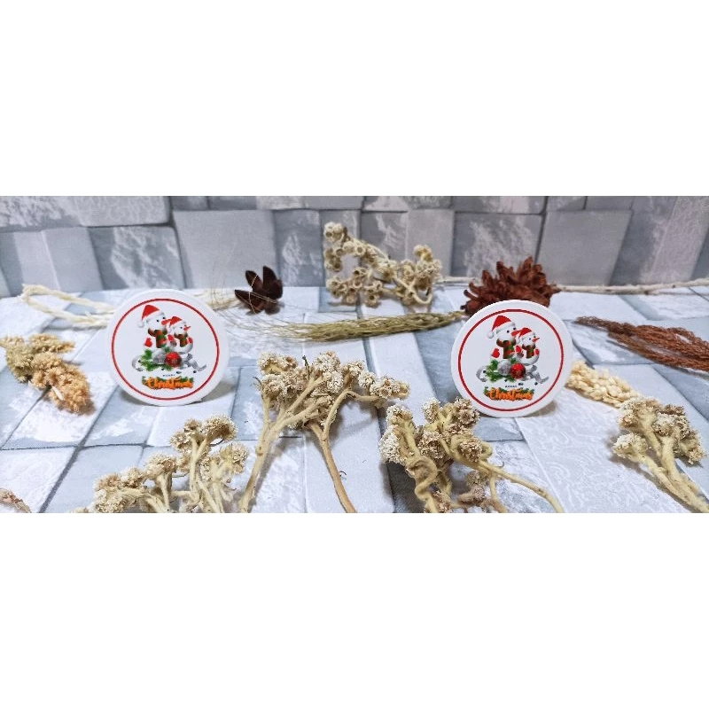 

Sticker Natal Desain Bulat Motif Santa Claus Ukuran 5,5cm