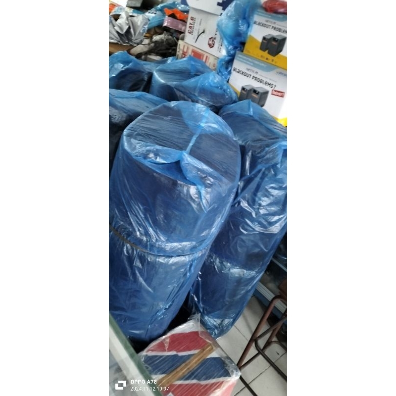 

bubble wrap roll hitam 125 cm x 50 m