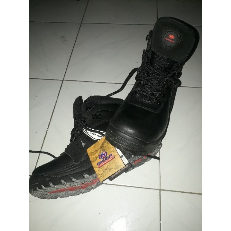 Sepatu Eiger Hiking Boots