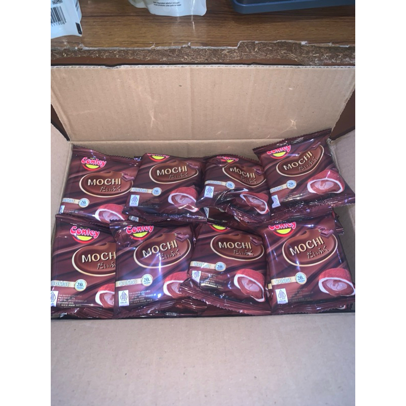 

MOCHI CONLEY SUPER COKLAT Isi 40pcs || Kue Mochi Conley Super coklat ( 1 dus isi 40 pcs )