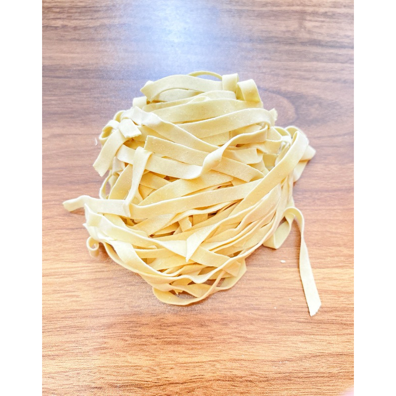 

Mie Mentah / Bakmie Ayam Lebar Telor Ayam Super @ 1kg