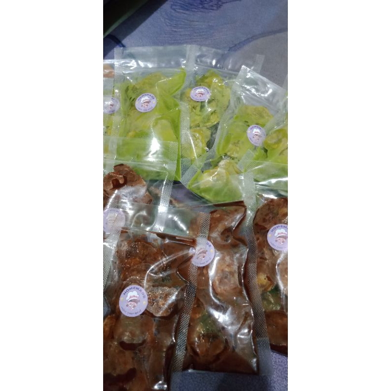 

KERIPIK PISANG LUMER "70gram" Coklat , greentea, strawberry