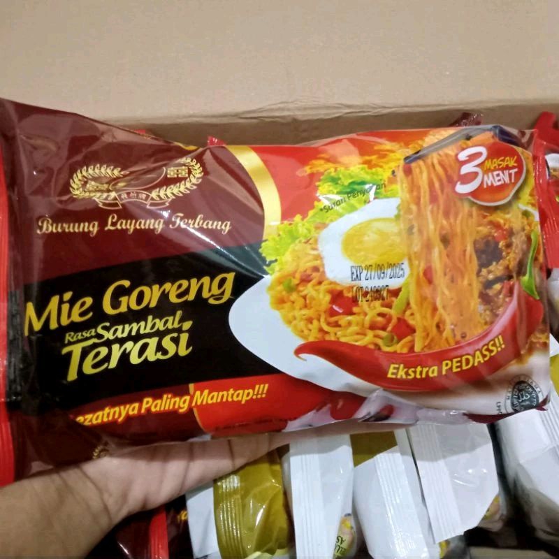 

mie goreng/mie goreng sambel terasi/mie goreng burung layang