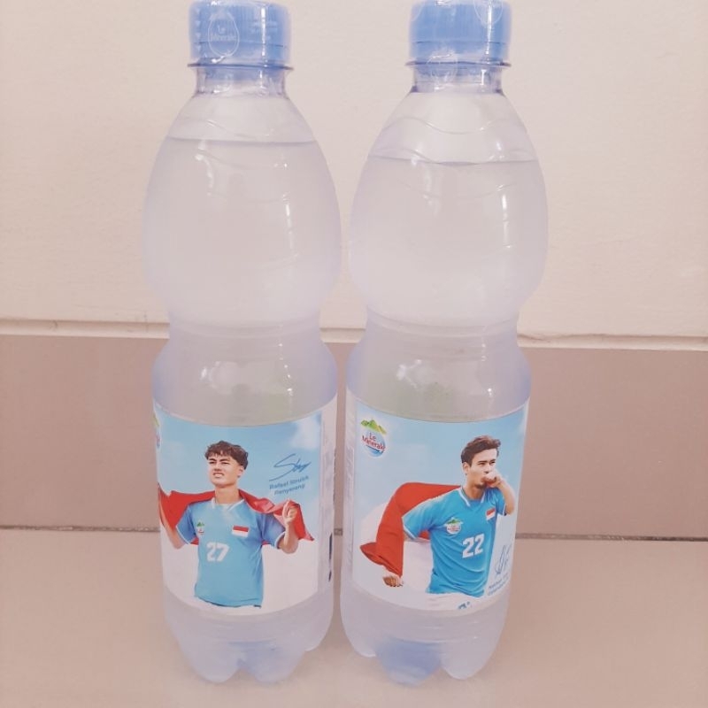 

air mineral edisi timnas indonesia air le minerale edisi timnas le minerale 600ml edisi timnas