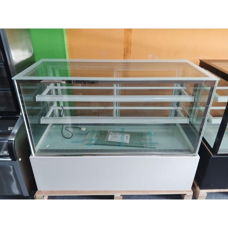 cake showcase 150 cm