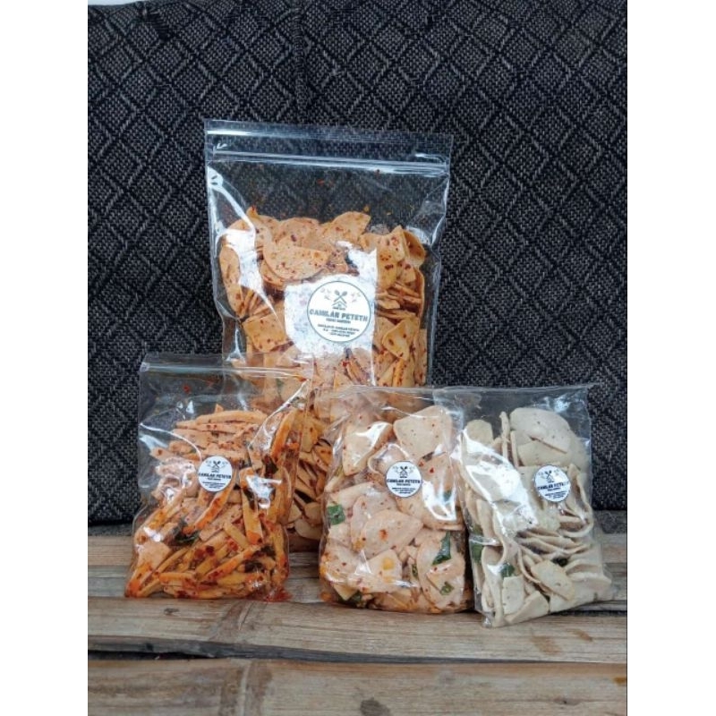 

Basreng 100gr [travel size] garlic daun jeruk Camilan Peteth PEDAS SANTETH