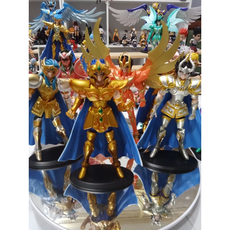 Action figure Saint Saiya terbaru/gold