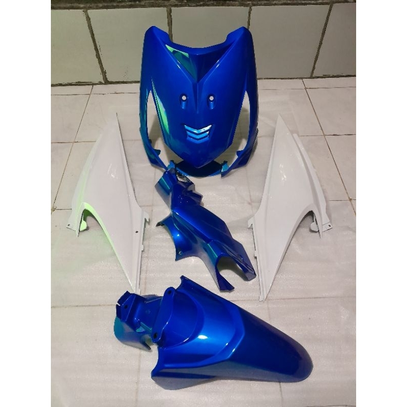 Bodi beat karbu putih biru