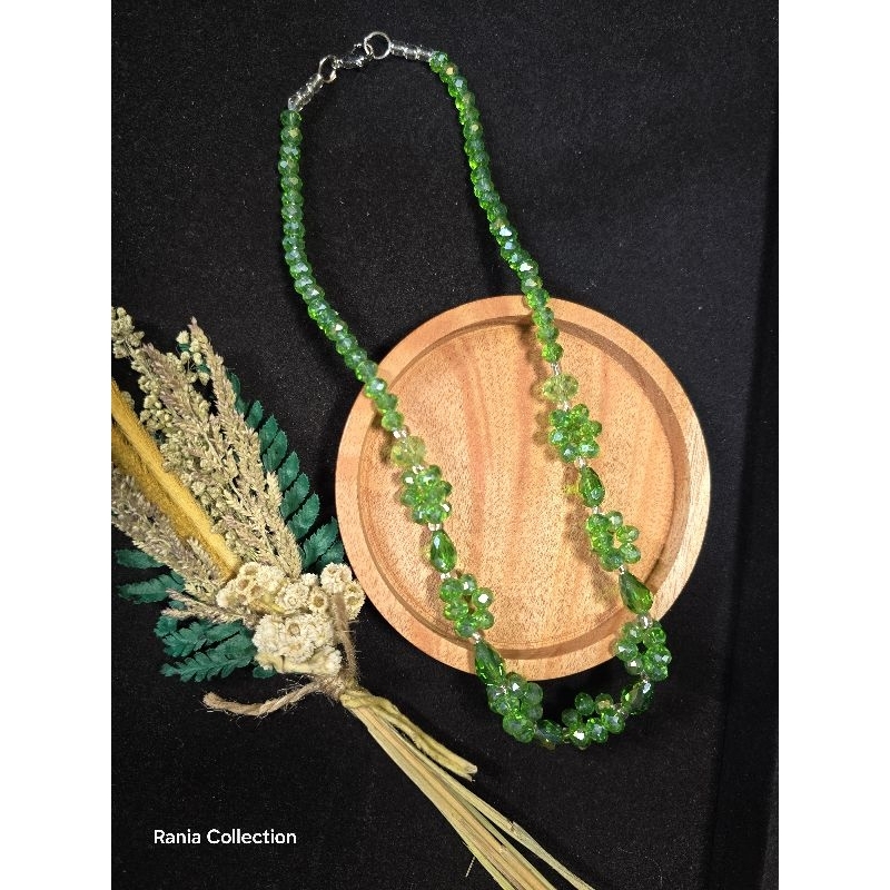 Kalung Crystal Hijau kalung manik kalung wanita