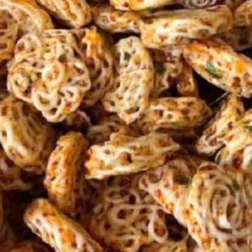 

kerupuk viral kerupuk Rafael kerupuk mawar pedas daun jeruk isi 1kg