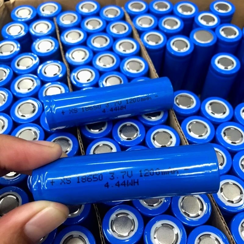 Baterai cas polos tipe 18650 baterai senter taktikal baterai microphone baterai powerbank cas 18650