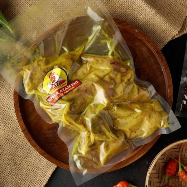 

KEPALA AYAM Ungkep Bumbu KUNING - GRATIS SAMBAL!!!