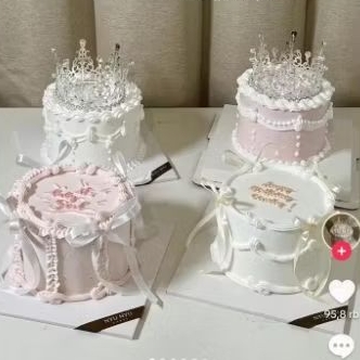 

Coquette Cake
