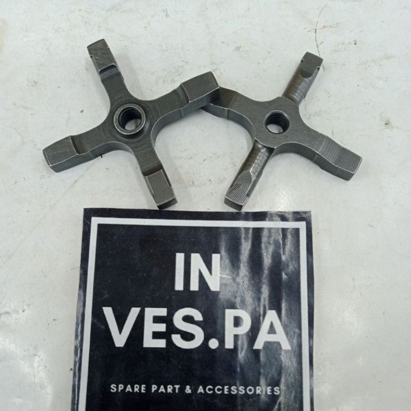 gigi silang gigi palang vespa super