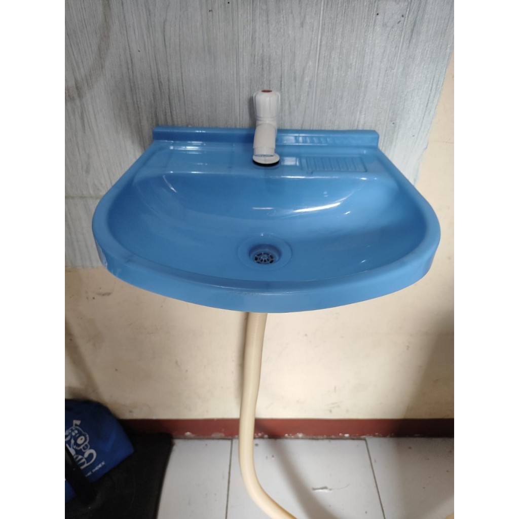 Wastafel plastik warna Biru kualitas tebal ukuran 30 x 40 cm
