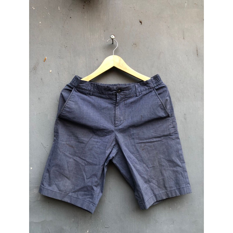 Celana pendek polham