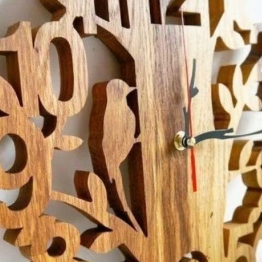 kayu ukir jam dinding