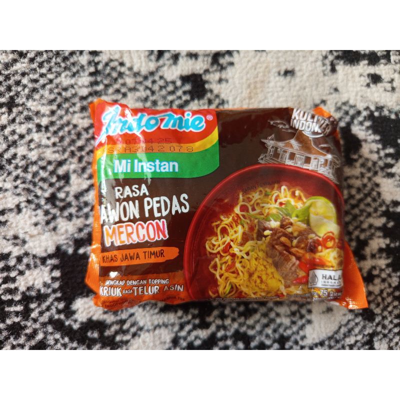 

indomie rasa rawon pedas mercon