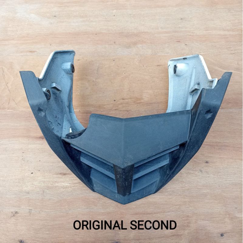 Undercowl undercover Cover Mesin Tebeng Lumpur Yamaha Vixion New NVA Original Second