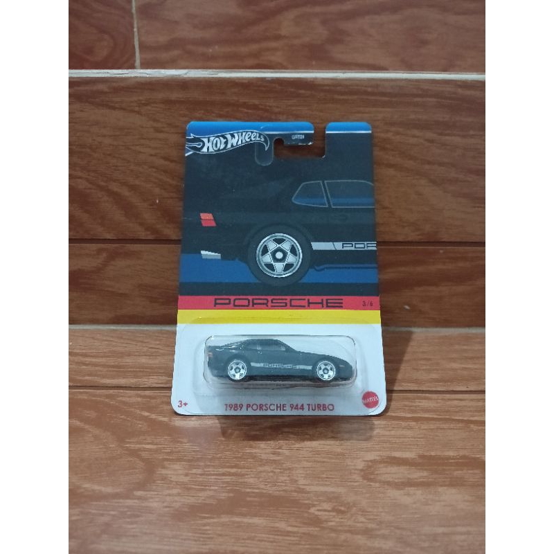 Hotwheels Porsche 944 Turbo Hitam