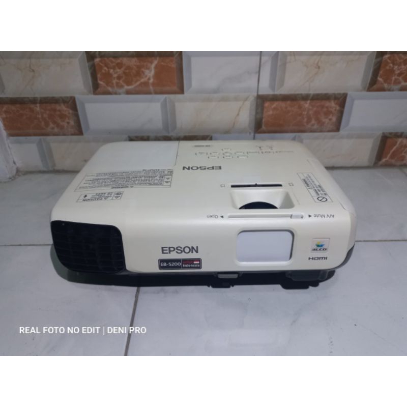 Ready infocus sekond Epson EB-S200