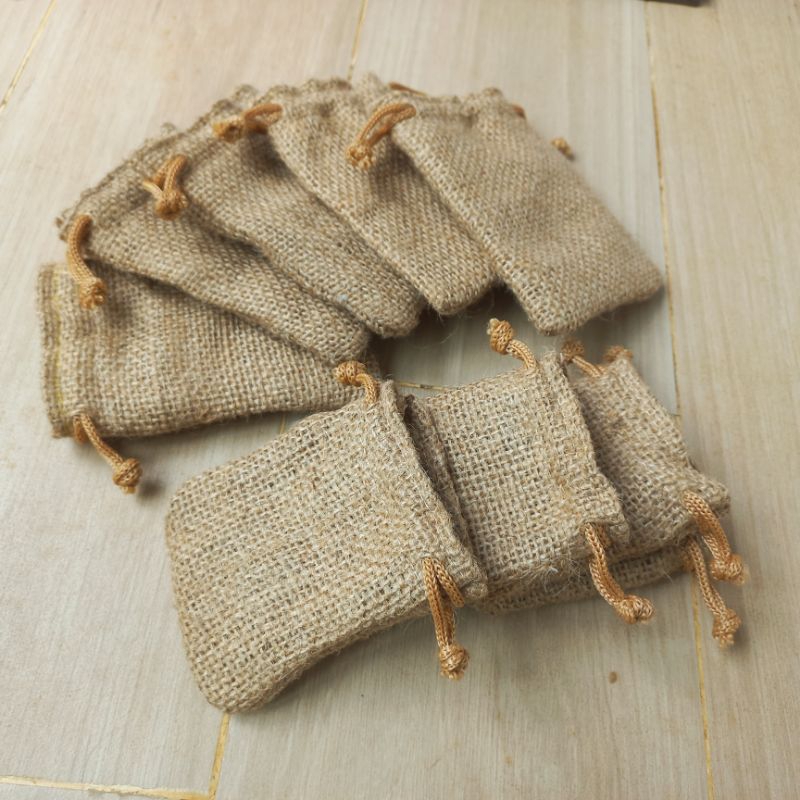 

Custom Size Jute Pouch Kantong Serut Goni Natural Premium Packaging Gift Wedding Souvenir