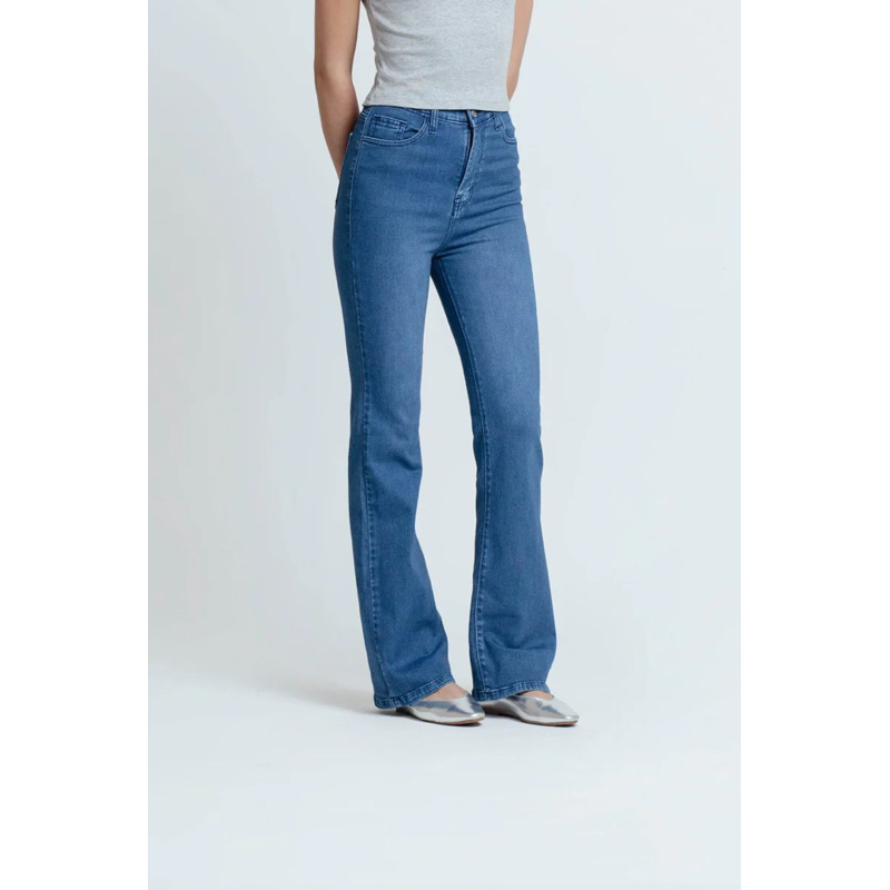 Washed Blue Elongating Flare Jeans by Hellolilo