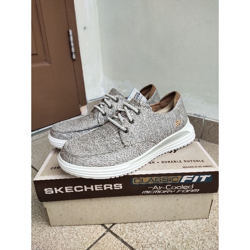 Skechers classic fit
