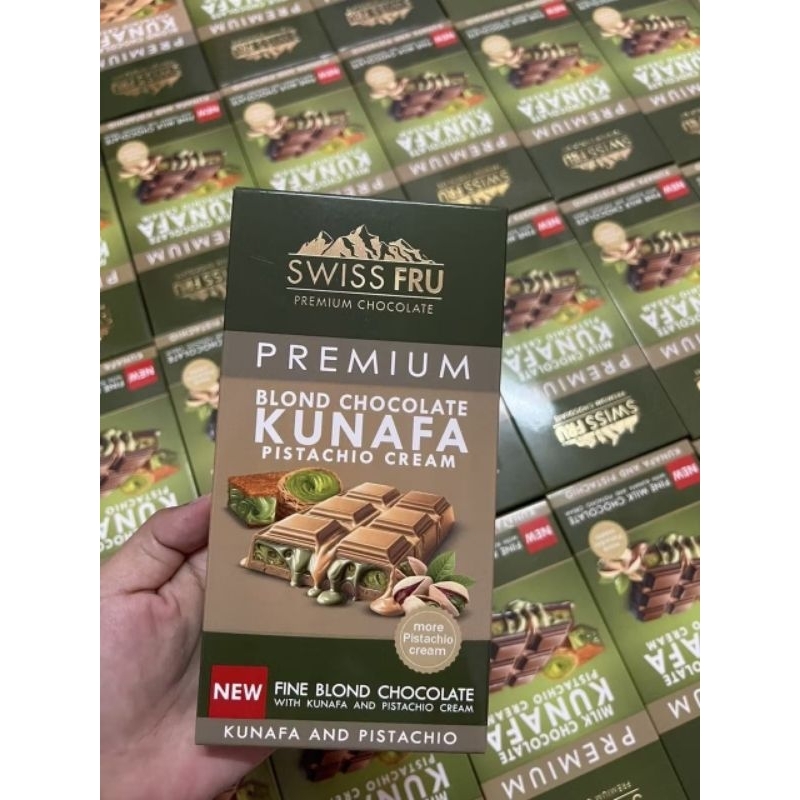 

Ready Coklat Dubai Pistachio swiss fru Coklat Pistachio Swiss fru Dubai