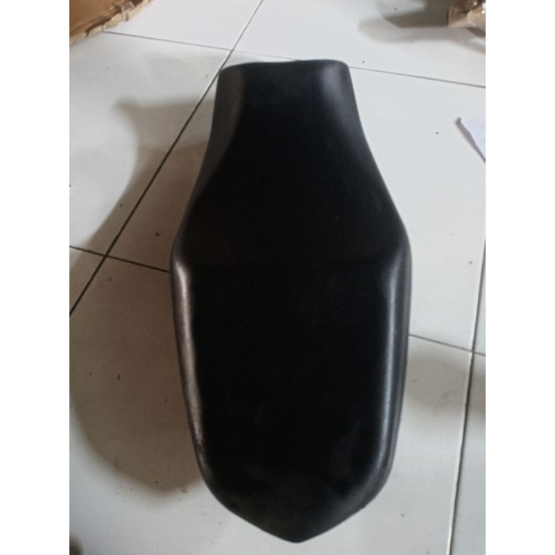 jok  sadel tempat duduk CBR 150R jok cb150r original copotan