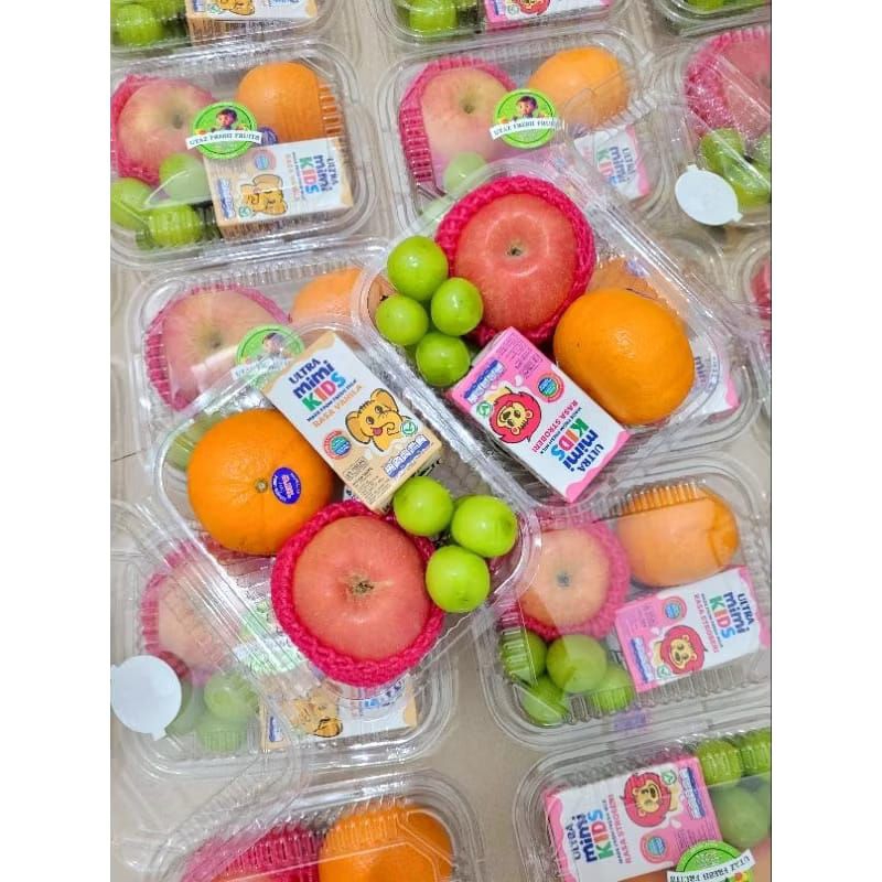 

Snack buah susu UHT kemasan box mika / bekal sekolah sehat / Souvenir bingkisan anak / souvenir ulang tahun anak sehat