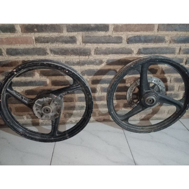 Velg F1zR original Palang 3 Enkei copotan/Bekas