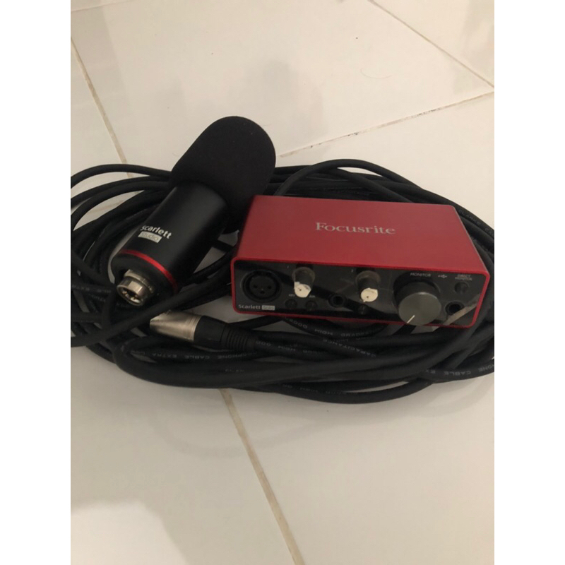 Soundcard Focusrite Solo Gen 3 dan Mic Condensor