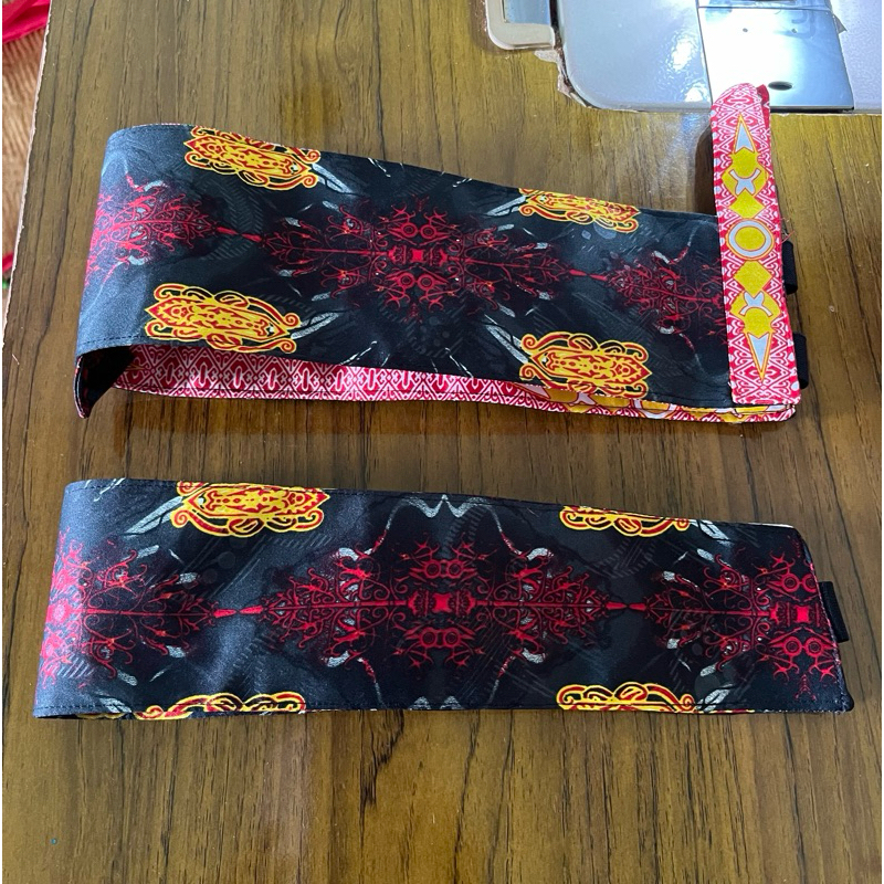 sumping kain etnik dayak kalimantan